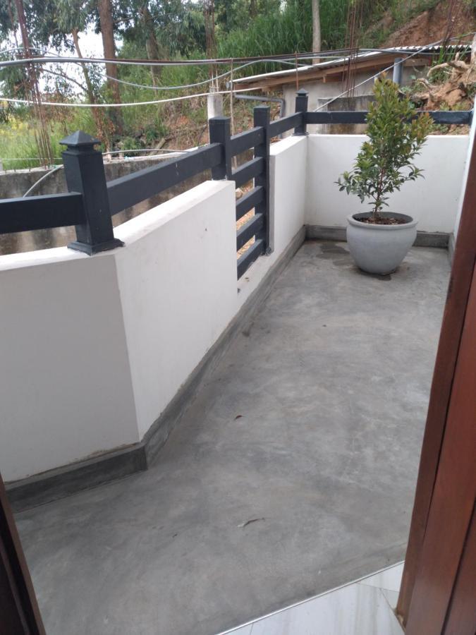 Holly House Homestay エッラ エクステリア 写真