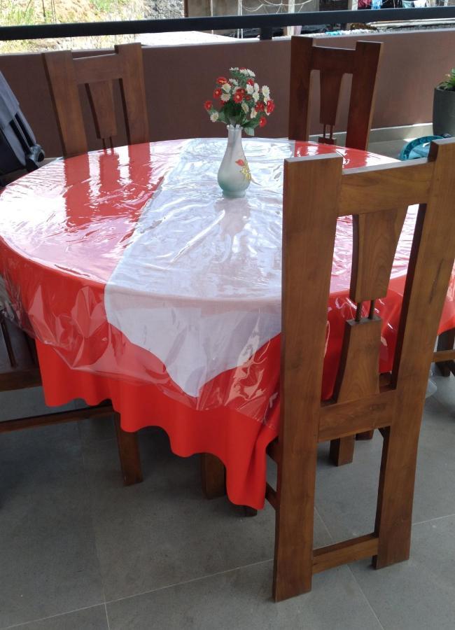Holly House Homestay エッラ エクステリア 写真